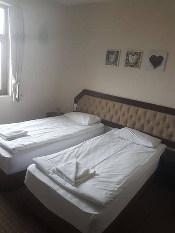 Фото номера Двухместный номер с 2 отдельными кроватями Отель Hotel Podkovata г. Етрополе 3
