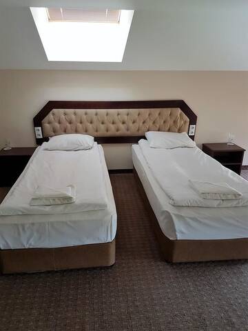 Фото номера Двухместный номер с 2 отдельными кроватями Отель Hotel Podkovata г. Етрополе 7